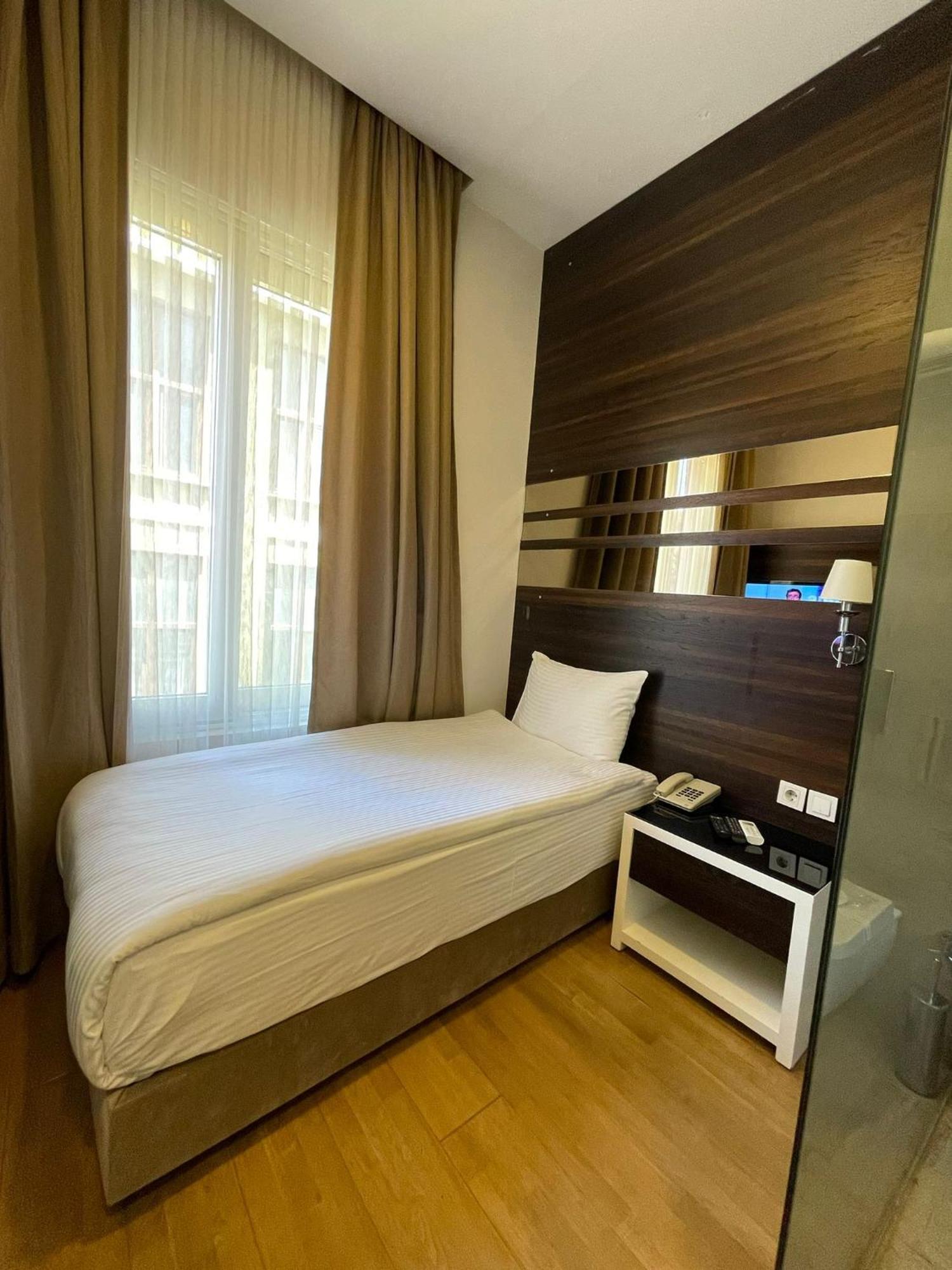 Misafir 8 Istanbul